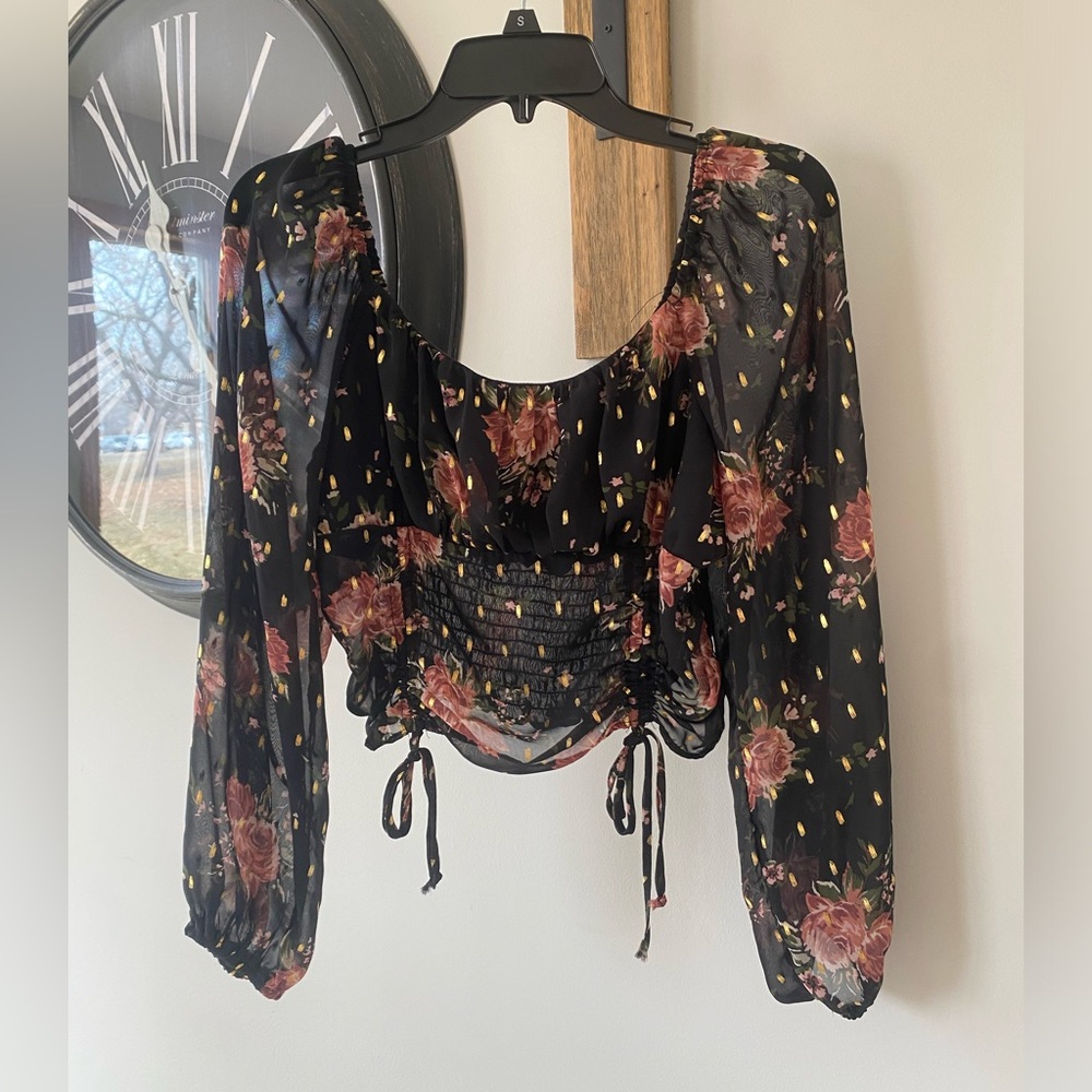 Lilly Star | cropped long sleeve size: XL